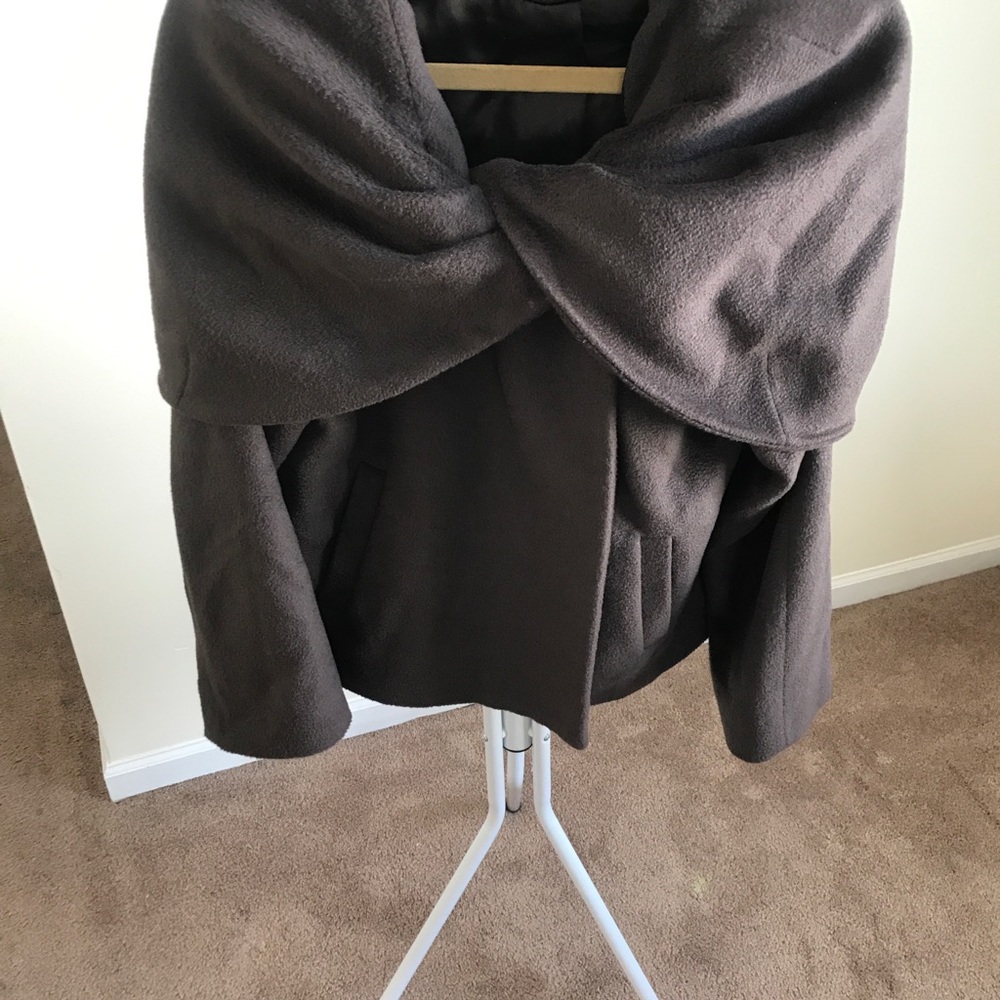 Coat - Picture 5 of 8